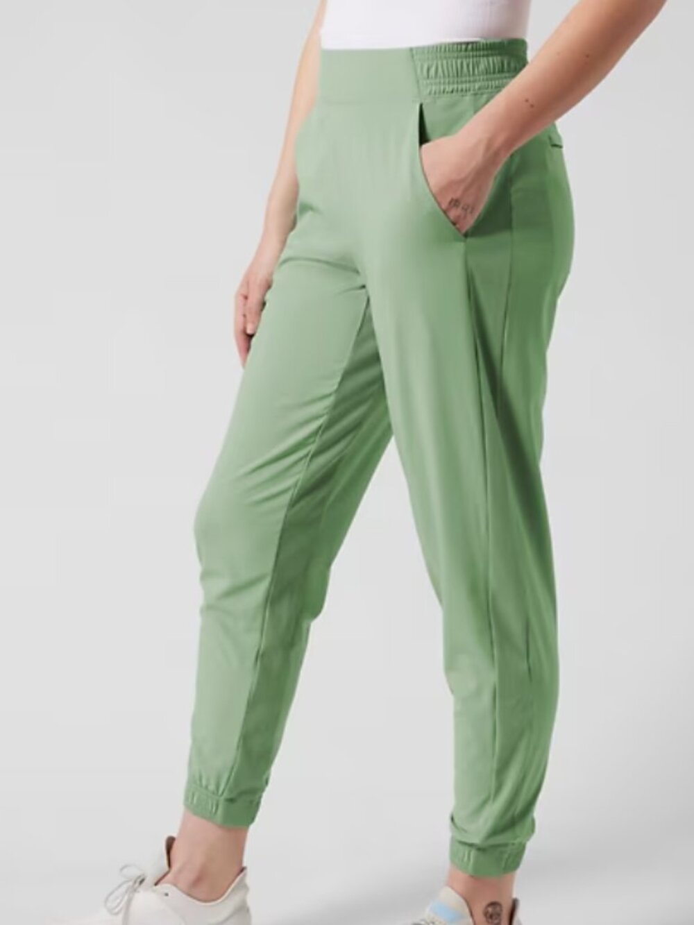 Athleta Brooklyn Jogger in Raleigh Green 0P